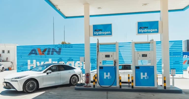 Η Motor Oil χαρίζει τα πρώτα υδρογονοκίνητα Toyota Mirai