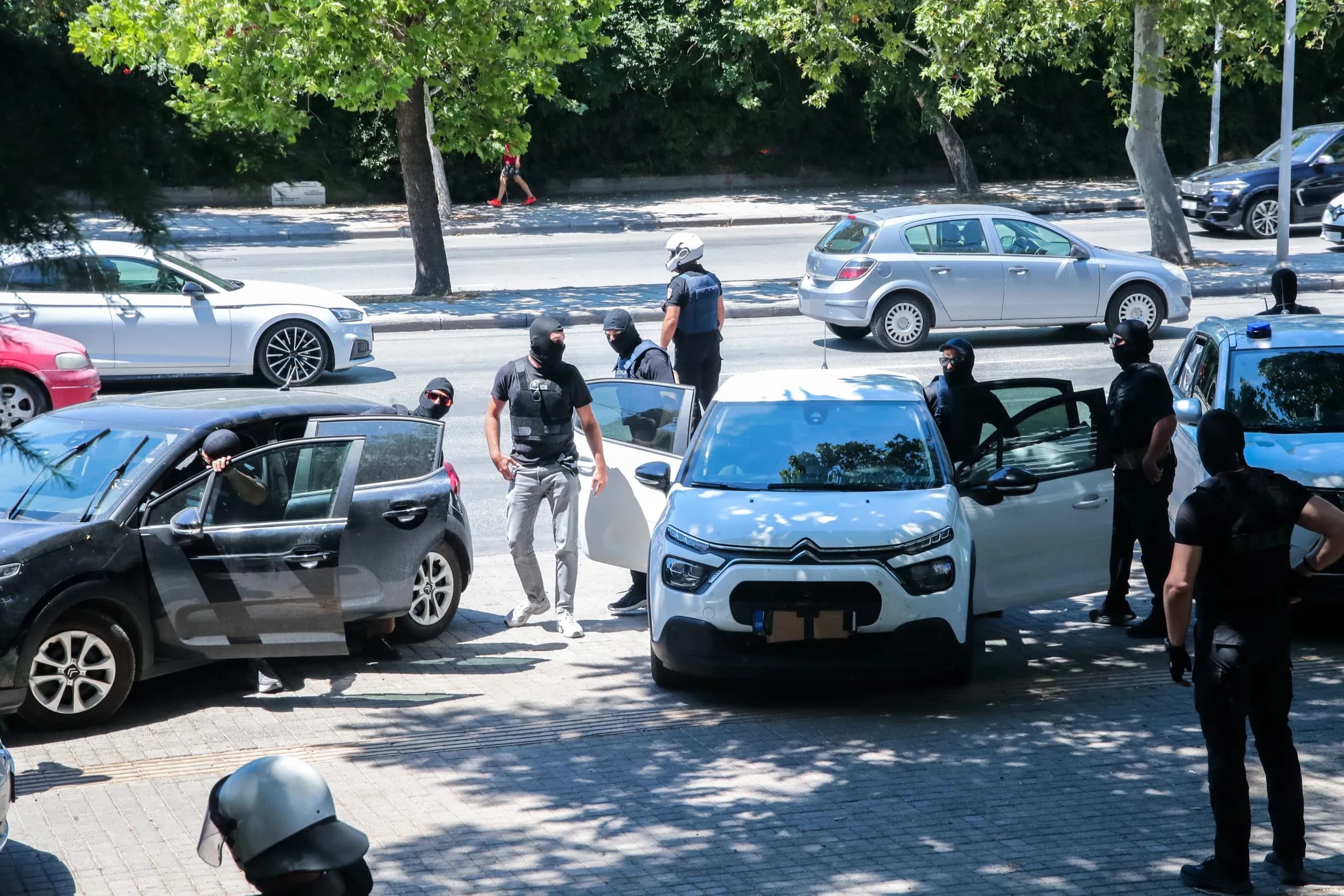 Η εμπρηστική επίθεση Νέστορα: Δίωξη σε 3 συλληφθέντες