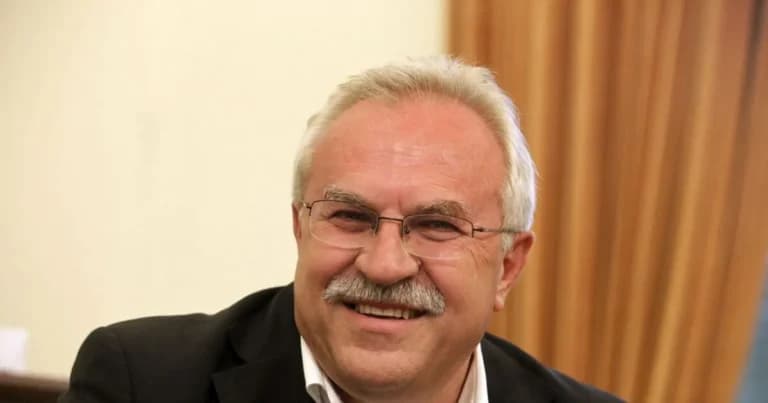Ο Δημήτρης Γάκης πέτυχε στις Πανελλαδικές στα 70 του