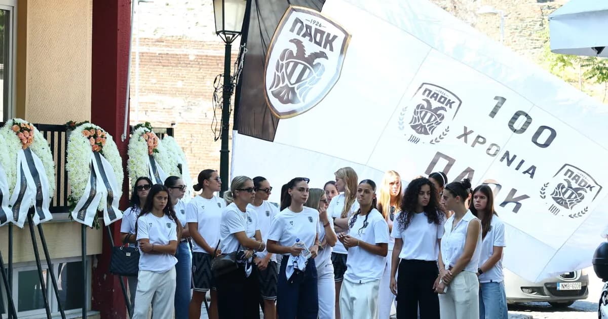 Η κηδεία της 15χρονης Άννας Μαρίας Πανταζώνη στη Θεσσαλονίκη