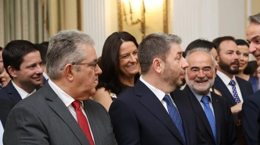 Δεξίωση Τασούλα: Χιούμορ και πολιτική στο Προεδρικό