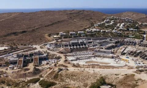 Πάρος: Οργή για ξενοδοχείο-«θηρίο» με 46 πισίνες