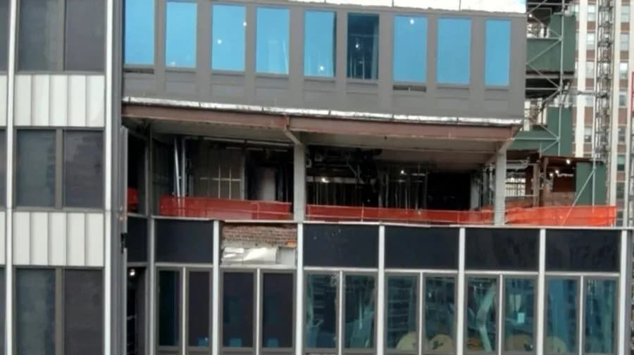 Η Νέα Υόρκη σε συναγερμό λόγω ουρανοξύστη υπό κατάρρευση