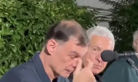 Ο Μπαρτζώκας συγκινήθηκε για την απόδραση του πατέρα του