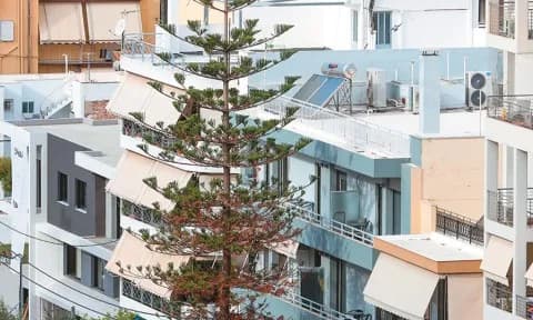 Πρωτοδικείο Αθηνών «κόβει» το Airbnb σε πολυκατοικίες