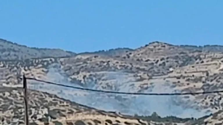 Φωτιά στα Μπραμιανά Ιεράπετρας: Εκκένωση με μήνυμα του 112