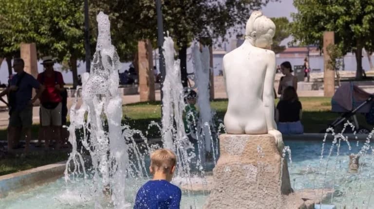 Καύσωνας 4 ημερών: Έρχεται η πρώτη «κόκκινη» ζέστη