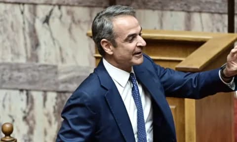 Ο Μητσοτάκης αποχώρησε όταν ανέβηκε η Κωνσταντοπούλου