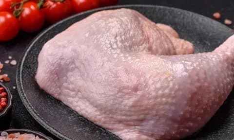 Η σαλμονέλα κρύβεται στα μπαχαρικά, όχι μόνο στο κοτόπουλο
