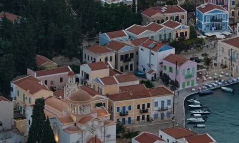 Το Καστελόριζο: Η μήνυση πίσω από την προσαγωγή του γιατρού