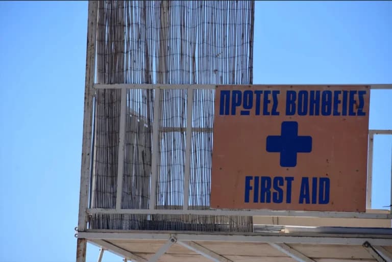 Ο ναυαγοσώστης έσωσε κοριτσάκι 2,5 ετών στη Χαλκιδική