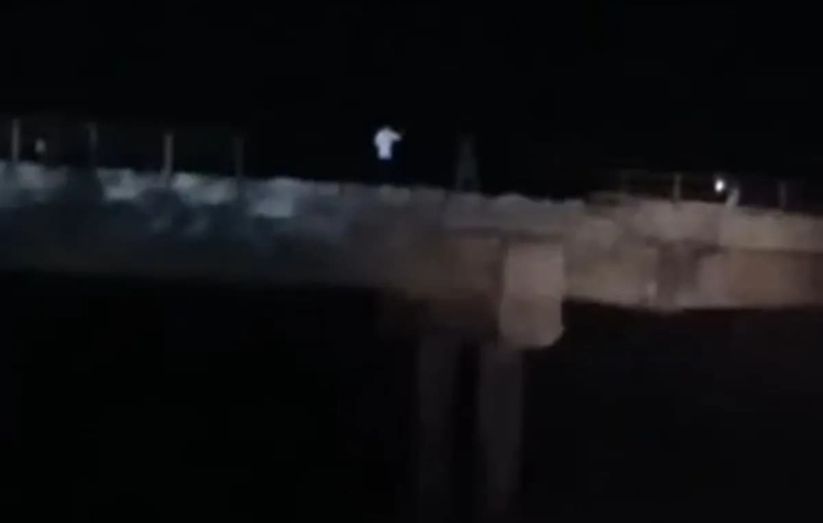 Οι ΗΠΑ χτύπησαν σιδηροδρομικές γέφυρες στο βόρειο Ιράν