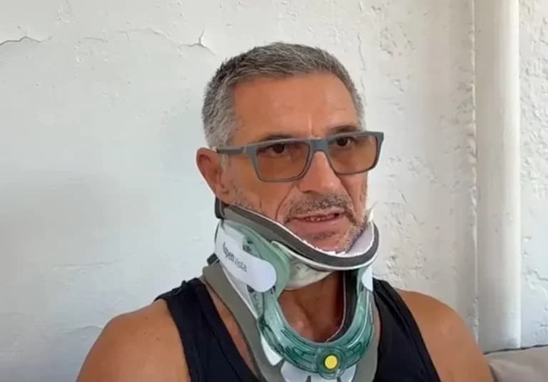 Ο Σέρβος επιβάτης βγήκε μισός από παράθυρο της Ryanair
