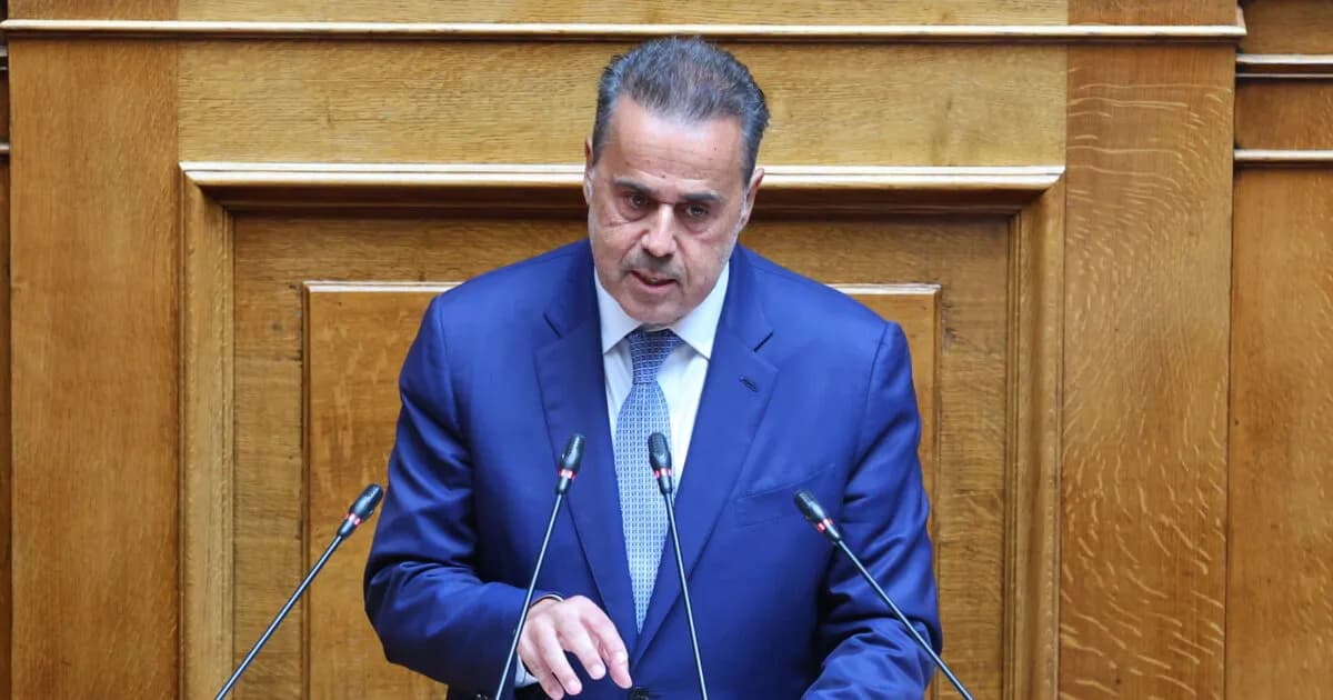 Ο Παπασταύρου κατά ΠΑΣΟΚ για ένσταση αντισυνταγματικότητας