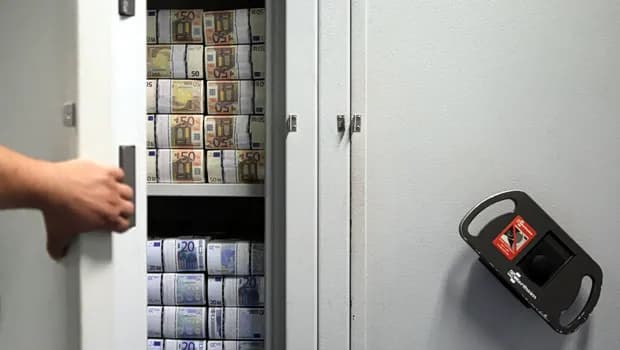 Ραγδαία μείωση δημόσιου χρέους στην Ελλάδα το 2026