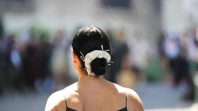 Το Summer Hair Rescue Lab σώζει τα μαλλιά το καλοκαίρι