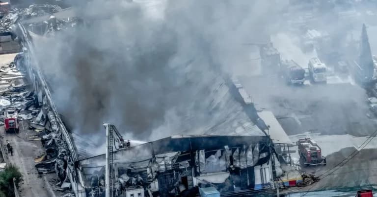 Η φονική πυρκαγιά σε εργοστάσιο υποδημάτων στην Κίνα