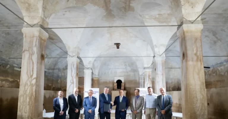 Το ΥΠΕΝ σε συμφωνία με την ΕΤΕπ για νερό και ενέργεια
