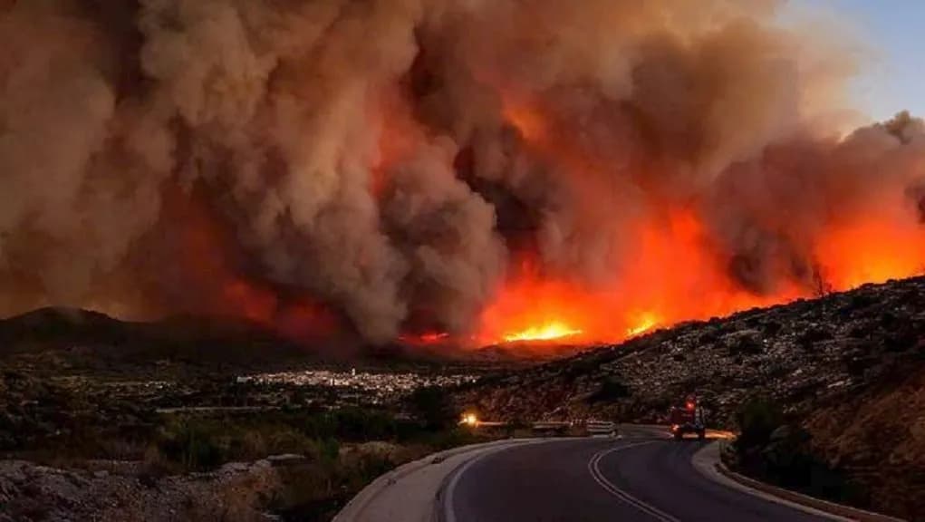 Ακραίος κίνδυνος πυρκαγιάς αύριο σε Αττική και τέσσερις περιοχές