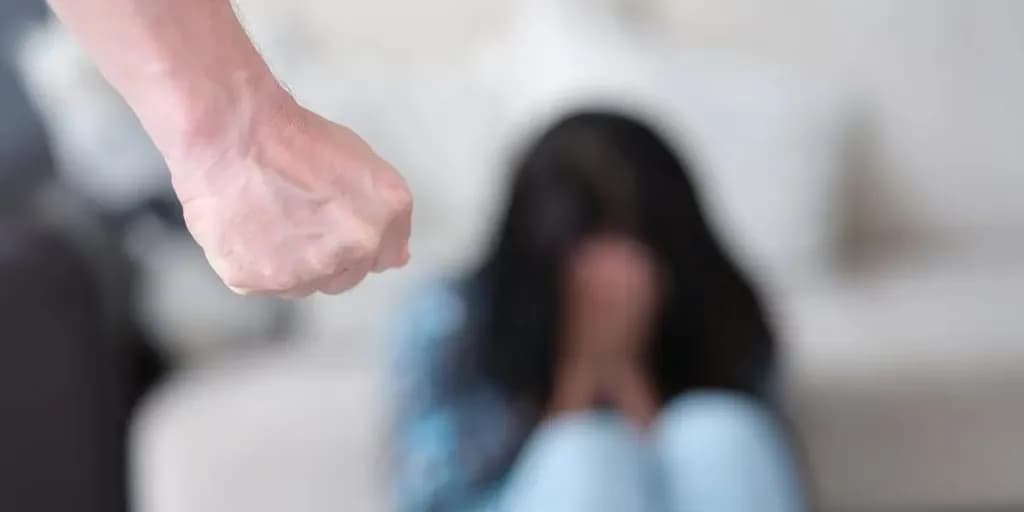 Η έγκυος στην Καλλιθέα έχασε το μωρό της από ξυλοδαρμό