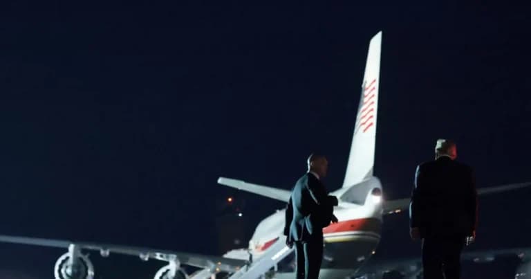 Ο Τραμπ εγκατέλειψε το νέο Air Force One στην Τουρκία