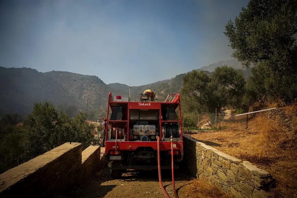 Νεκροί πυροσβέστες σε Γύθειο και Ρέθυμνο: τριπλή τραγωδία