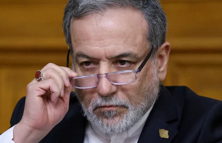 Ο Αραγτσί: Το Ιράν άντεξε τον ακριβότερο στρατό του κόσμου