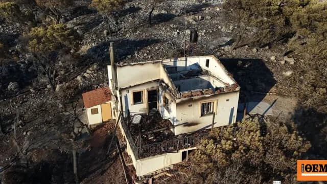 Η πυρκαγιά στο Πόρτο Γερμενό άφησε πίσω στάχτη και ερείπια