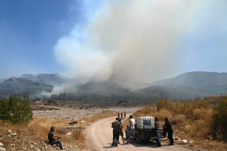 Η πυρκαγιά στην Αιγιαλεία έκαψε 7.264 στρέμματα γης