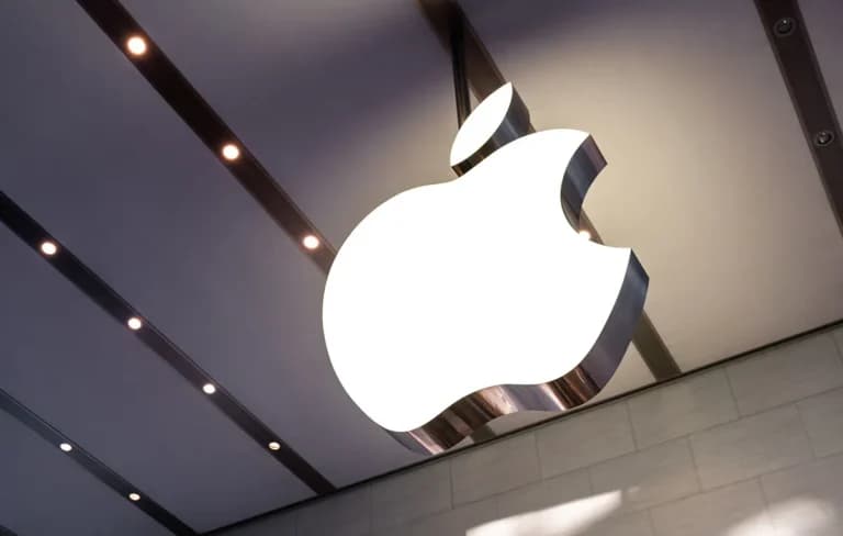 Ο Τιμ Κουκ αποχωρεί από CEO της Apple, τον διαδέχεται ο Τέρνους