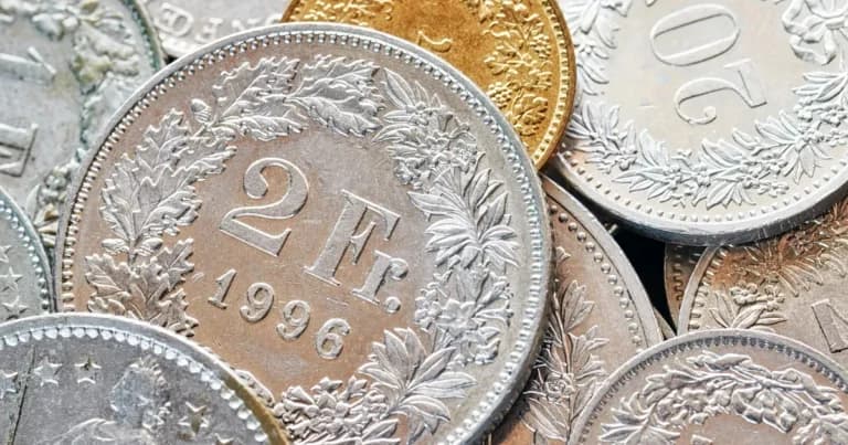 Το ελβετικό φράγκο αντικαθιστά το γεν στα carry trades