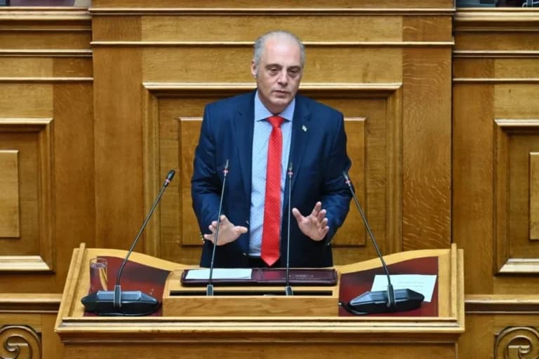 Οι πυρκαγιές στην Ελλάδα απειλούν τη δημόσια υγεία