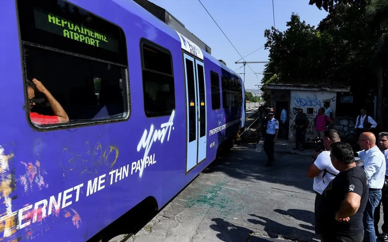 Ο Προαστιακός Σιδηρόδρομος επανέρχεται μετά την πυρκαγιά