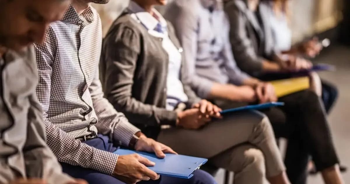 Η αγορά εργασίας στις ΗΠΑ επιβραδύνει σημαντικά τον Ιούλιο