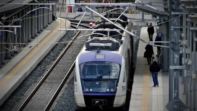 Τραγωδία στα Άνω Λιόσια: Νεκρή 17χρονη σε φονικό τροχαίο