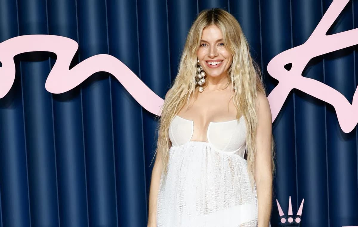 Η Sienna Miller αποκαλύπτει τη ρουτίνα ομορφιάς της