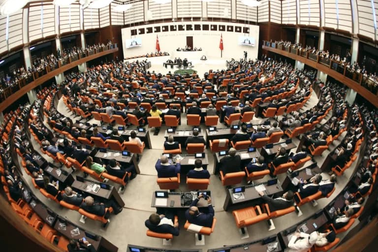 Η Τουρκία ψήφισε αμνηστία για μαχητές του PKK στη Βουλή