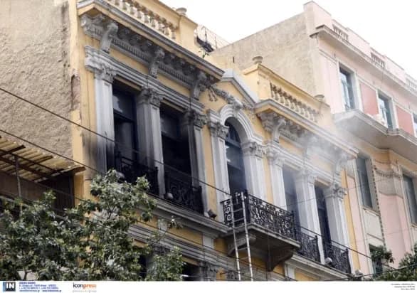Η 46χρονη για τον εμπρησμό της Marfin έφτασε στην Αθήνα