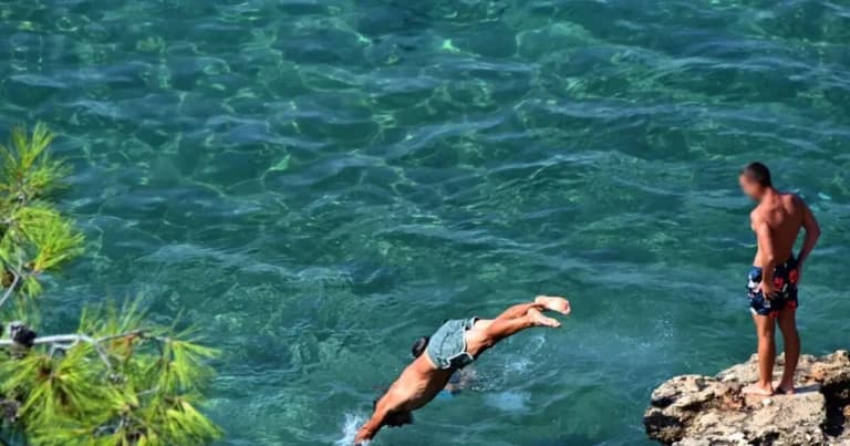 Καύσωνας 40 βαθμών σήμερα Κυριακή σε όλη την Ελλάδα