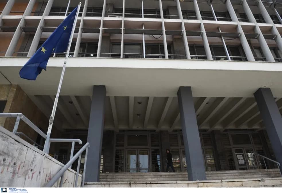 Ο 48χρονος αστυνομικός στο Αυτόφωρο για ενδοοικογενειακή βία