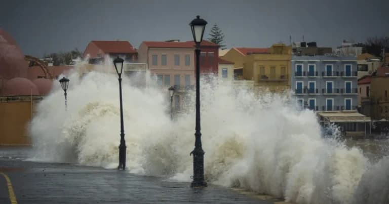 Η Κρήτη σε συναγερμό: Ακραίος κίνδυνος πυρκαγιάς σήμερα