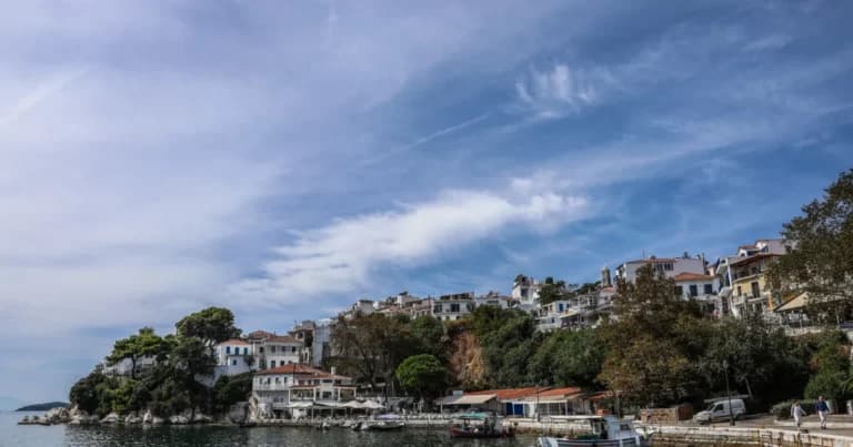 Η δραματική διάσωση 15χρονης στη Γριά Βάθρα Σαμοθράκης