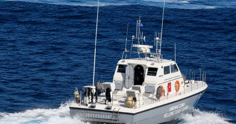 Νέα αφίξεις 87 μεταναστών νότια της Κρήτης το βράδυ