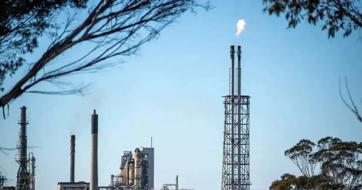 Η τιμή πετρελαίου σκαρφαλώνει στα 90 δολάρια λόγω Ιράν