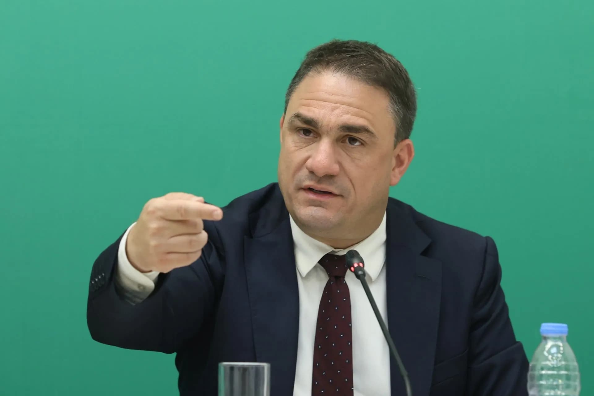 Ο ΟΟΣΑ καταγράφει πτώση διαθέσιμου εισοδήματος στην Ελλάδα