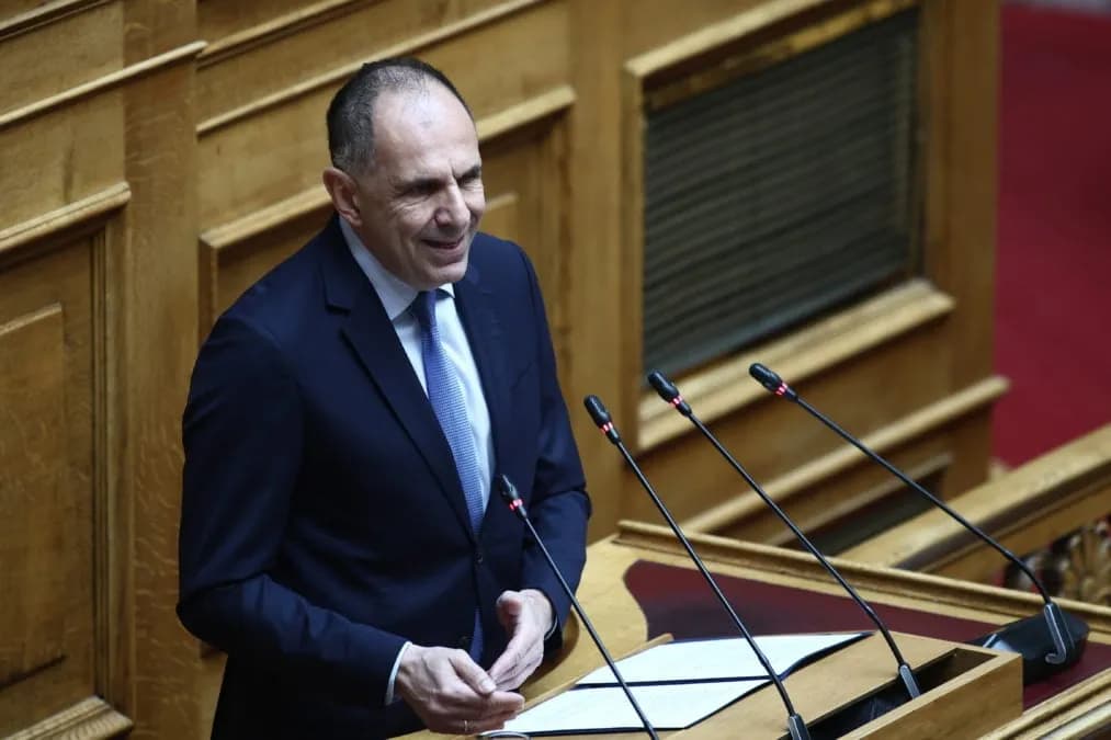 Ο Γεραπετρίτης προειδοποιεί την Τουρκία για δικαιώματα