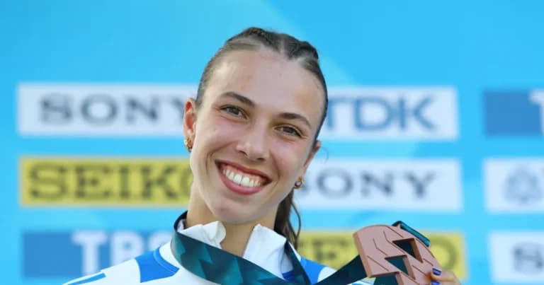 Η Ελένη Ιακωβάκη πήρε χάλκινο μετάλλιο με πανελλήνιο ρεκόρ