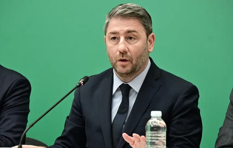 Ο Ανδρουλάκης παρουσιάζει σχέδιο ΠΑΣΟΚ για το ιδιωτικό χρέος