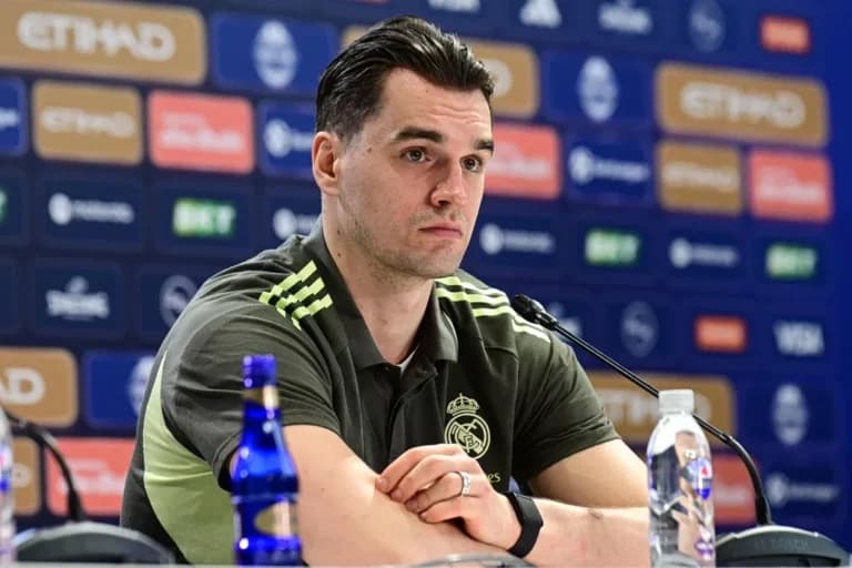 Ο Τραμπ αμφισβητεί τη συμφωνία με το Ιράν για τα πυρηνικά