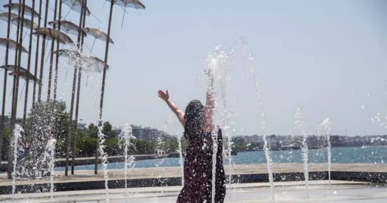 Νέος καύσωνας στην Ελλάδα: Έρχονται 40άρια για μια εβδομάδα